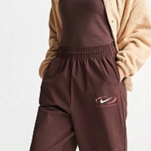 Nike Brown Swishy Jogger Pants - Picture 2 of 6